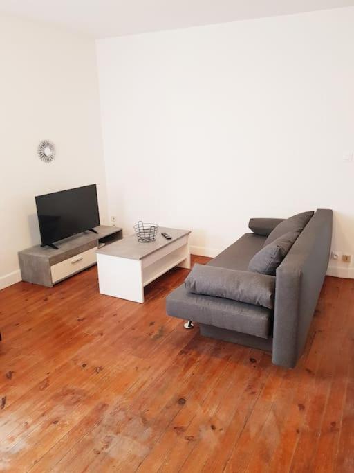 Апартаменты Le Jeanne 4/6 Couchages, Wifi, Sanctuaire Лурд Экстерьер фото
